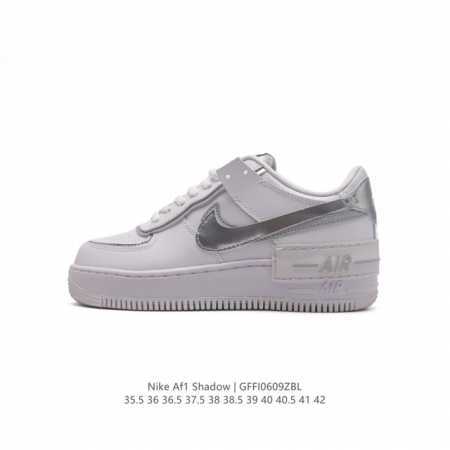 Nike 耐克低帮板鞋 空军一号 Af1马卡龙 Af1厚底增高百搭运动板鞋 Nike Air Force 1 “Shadow” 造型设计上与 Sacai X N - 点击图像关闭