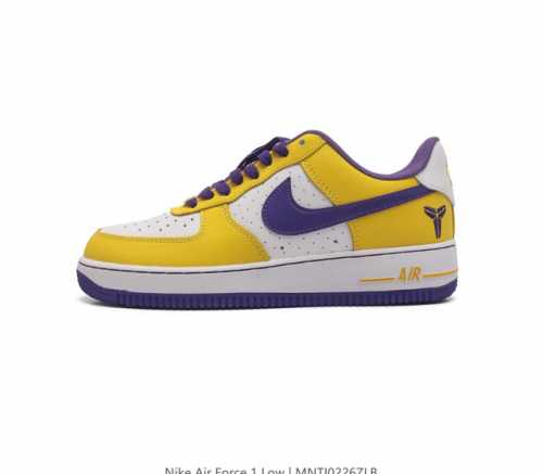 真二层皮 耐克 Nike Air Force 1 07 空军一号低帮百搭休闲运动板鞋 柔软 弹性十足的缓震性能和出色的中底设计 横跨复古与现代的外型结合 造就出