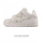 帝王版 路易威登 Louis Vuitton Lv路易威登板鞋 时尚运动鞋潮厚底增高男女鞋。舒适防滑底和百搭性霸屏整个时尚娱乐圈，细节调整完美主义！采用柔软皮革