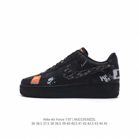 耐克 Nike Air Force 1 '07 Low 空军一号含气垫 低帮百搭厚底增高休闲运动板鞋。柔软、弹性十足的缓震性能和出色的中底设计，横跨复古与现代的 - 点击图像关闭