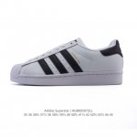 阿迪达斯 Adidas Superstar 2025年新款鞋子 蛇年新款经典贝壳头系列 新款休闲板鞋潮流男女士运动鞋 。鞋面柔软皮革拼接材质 标志性的贝壳鞋头，