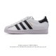 阿迪达斯 新款 Adidas Superstar 三叶草 经典贝壳头系列 新款休闲板鞋潮流男女士运动鞋 。鞋面柔软皮革材质 标志性的贝壳鞋头，锯齿三条纹，简约的
