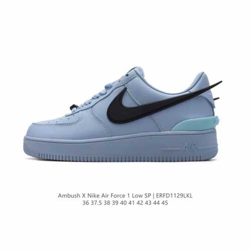 耐克 空军一号 Af1 低帮休闲板鞋 Ambush X Nk Air Force 1'07 Low Sp 空军一号联名标志性的swoosh延伸至鞋跟之外，鞋舌和