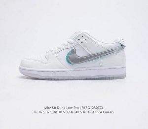 真标 耐克 Nike Sb Dunk Low Pro 男 女滑板鞋 经典复古运动鞋 采用低帮设计 塑就经典 Dunk 风格 鞋垫后跟搭载 Zoom Air 气垫