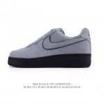 耐克 Nike Air Force 1 '07 Low 空军一号含气垫 小白鞋 低帮百搭厚底增高休闲运动板鞋。柔软、弹性十足的缓震性能和出色的中底设计，横跨复古