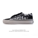 万斯 Vans Og Oid Skool百搭休闲低帮运动滑板鞋 。其实Style 36就是现在风靡潮流的Vans鞋款Old Skool的Og版本。历经岁月洗礼的