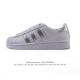 公司级 阿迪达斯 Adidas Superstar 2025年新款鞋子 蛇年新款经典贝壳头系列 新款休闲板鞋潮流男女士运动鞋 。鞋面柔软皮革拼接材质 标志性的贝
