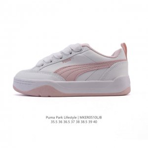 puma 彪马 女运动板鞋，原楦原纸版开发版型，采用环保纤维革组合翻毛皮饰片鞋面材质，外置耐磨橡胶大底蕾哈娜同系面包鞋太好看了！彪马Puma Park Life