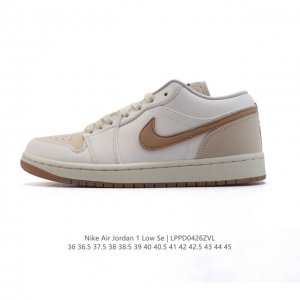 耐克 乔丹Air Jordan 1 Low Aj1 乔1 乔丹1代Aj1 低帮复古文化休闲运动篮球鞋。从1985 年面世的元年款汲取设计灵感，采用简洁大方的经典