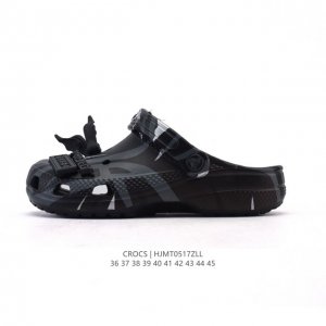 新品公司级 Crocs和Clot的联名款洞洞鞋沙滩鞋 休闲凉拖鞋 在设计和材质上都有独特之处 这款联名鞋以Crocs的经典洞洞鞋为基础 融入了Clot品牌的荆棘