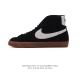 耐克 Nike Blazer Mid '77 Vntg 高帮男女子运动板鞋 重现低调风格和经典篮球外观，依托经典简约魅力和舒适性能，备受街头时尚赞誉。华美翻毛皮