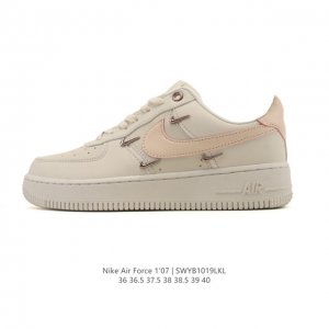 耐克 Nike Air Force 1 '07 Low 空军一号含气垫 低帮 小白鞋 百搭厚底增高休闲运动板鞋。柔软、弹性十足的缓震性能和出色的中底设计，横跨复