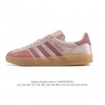 阿迪达斯 Adidas Originals Gazelle Indoor复古三叶草防滑透明橡胶板鞋经典运动鞋。这款经典鞋,忠于原版设计,缀撞色三条纹和鞋跟饰片。