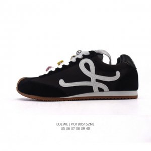 公司级 Loewe 罗意威 Ballet Runner 皮革织物拼接 简约圆头 系带 低帮 运动休闲鞋这双鞋是Loewe新发布的Ballet Runner ，被