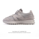 真标 Nb 新百伦 New Balance 327系列复古休闲运动慢跑鞋时尚男女运动鞋 以更纯粹的复古风格设计打造的全新造型 侧身还以解构设计，将 N 字标志以