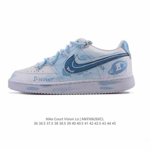 公司级 耐克Nike Court Vision Low 校园风低帮复古篮球板鞋男女运动鞋 解构绑带 双鞋带。延续80年代复古篮球鞋，添加学院风细节。皮革组合鞋面