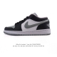 真标 耐克 乔丹Air Jordan 1 Low Aj1 乔1 乔丹1代Aj1 低帮复古文化休闲运动篮球鞋。从1985 年面世的元年款汲取设计灵感，采用简洁大方