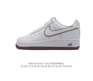 耐克 Nike Air Force 1 '07 Low 空军一号含气垫 低帮百搭厚底增高休闲运动板鞋。柔软、弹性十足的缓震性能和出色的中底设计，横跨复古与现代的