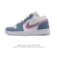 耐克 乔丹Air Jordan 1 Low Aj1 乔1 乔丹1代Aj1 低帮复古文化休闲运动篮球鞋。从1985 年面世的元年款汲取设计灵感，采用简洁大方的经典