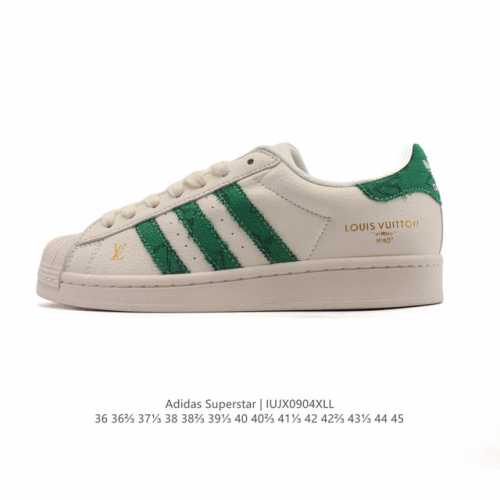 阿迪达斯 Adidas Superstar 2025年新款鞋子 经典贝壳头系列 新款休闲板鞋潮流男女士运动鞋 。鞋面帆布拼接材质 标志性的贝壳鞋头，简约的线条。