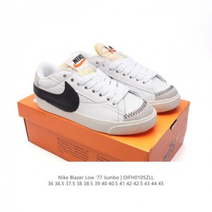 耐克 Nike Blazer Low '77 Jumbo 运动鞋，抓地板鞋，革新重塑经典街头人气鞋款，采用人气传统外观，巧搭大号耐克勾勾设计和宽大鞋带。柔软泡绵
