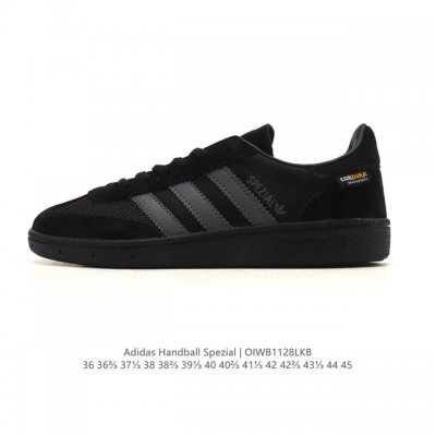 阿迪达斯 Adidas Handball Spezial 低帮三叶草学院风复古休闲板鞋 德训鞋 橡胶底柔软皮革拼接经典运动鞋板鞋。圆头、缝合拼接设计、正面绑带、
