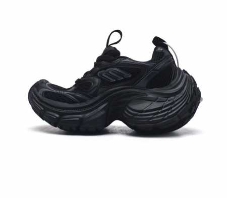 公司级balenciaga 巴黎世家 做旧老爹鞋 芒果造型时尚运动慢跑鞋 配件防尘袋及附送鞋带,升级加厚鞋盒 全部采用原档案原楦数据开发 1:1比例克重 原鞋一 - 点击图像关闭
