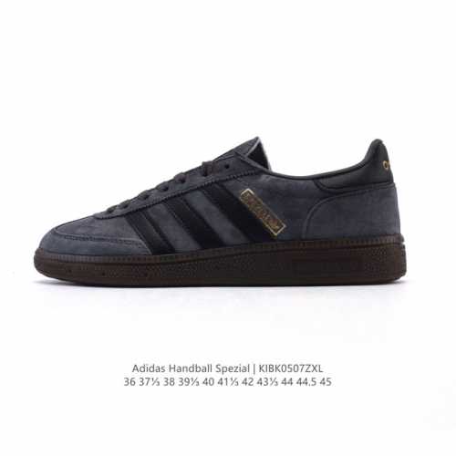 阿迪达斯 Adidas Handball Spezial 低帮三叶草学院风复古休闲板鞋 德训鞋 橡胶底柔软皮革经典运动鞋板鞋。圆头、缝合拼接设计、正面绑带、鞋舌