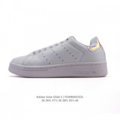 真标 阿迪达斯 Adidas 经典Y运动板鞋 新版本 Adidas Originals Stan Smith 厚底增高小白鞋！脚感新升级！整双鞋依旧是传统的低帮