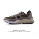 公司级 新百伦New Balance 992 复古风格简约经典舒适百搭时尚休闲鞋缓震透气跑步鞋。鞋面采用猪皮革与织物相结合，尼龙网布在拼接工序上极为繁复，彰显质
