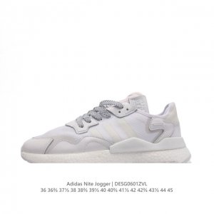真爆 阿迪达斯 Adidas Nite Jogger 全新配色王嘉尔代言款运动鞋。织物透气鞋面 夜行者 3M反光 真爆大底复古跑鞋。 针织透气网布搭配皮革拼接打