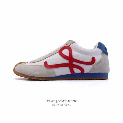 200 【公司级】Loewe/罗意威 Ballet Runner 皮革 简约圆头 系带 低帮 运动休闲鞋这双鞋是Loewe新发布的Ballet Runner 2