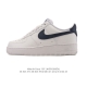 耐克 Nike Air Force 1 '07 Low 空军一号含气垫 低帮 小白鞋 百搭厚底增高休闲运动板鞋。柔软、弹性十足的缓震性能和出色的中底设计，横跨复