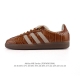 公司级 阿迪达斯 Adidas Samba新款 德训鞋 时尚休闲运动板鞋- Wales Bonner 的 Adidas Samba “Studded”亮相，Ad