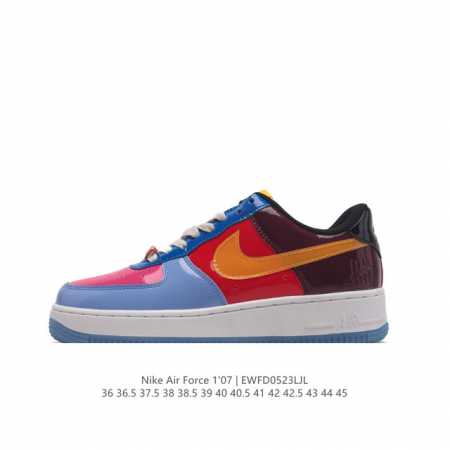耐克 Nike Air Force 1 '07 Low 空军一号含气垫 低帮百搭厚底增高休闲运动板鞋。柔软、弹性十足的缓震性能和出色的中底设计，横跨复古与现代的 - 点击图像关闭
