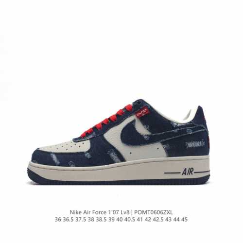 耐克 Nike Air Force 1 '07 Low 空军一号含气垫 低帮百搭厚底增高休闲运动板鞋。柔软、弹性十足的缓震性能和出色的中底设计，横跨复古与现代的