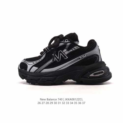 童鞋 New Balance Mr740 Nb新百伦系列儿童复古老爹风休闲运动慢跑鞋。采用轻质牛剖革拼接透气网眼衬垫织物鞋面材质 T-Beam大底提供足步弓支撑