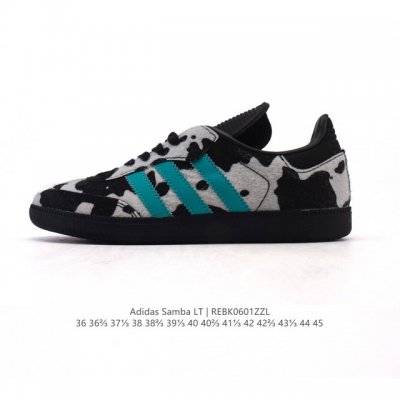 阿迪达斯 德训鞋 Adidas Originals Samba Og Shoes 经典运动鞋小白鞋 奶牛花纹 T头鞋 男女士板鞋 彰显休闲摩登风情的时尚经典鞋。