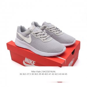 80 Nike Viale 耐克网面轻便舒适透气运动休闲跑步鞋。设计灵感源自马拉松跑步鞋，带来格外轻盈的脚感，以现代手法诠释快速理念。轻盈网眼鞋面结合合成材质翻