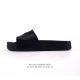 新品 迪桑特Descente Modern Style 柔软舒适休闲 防滑防磨一字拖鞋 黑色舒适 简约百搭，材料非常的软弹 夏日必备 很凉快，纯黑的鞋身很酷，光