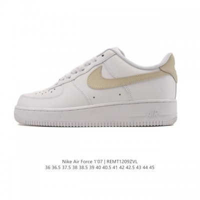 耐克 Nike Air Force 1 '07 Low 空军一号含气垫 低帮 小白鞋 百搭厚底增高休闲运动板鞋。柔软、弹性十足的缓震性能和出色的中底设计，横跨复