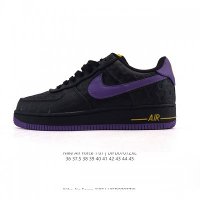 真标 耐克 Nike Air Force 1 '07 Low 空军一号含气垫 小白鞋 低帮百搭厚底增高休闲运动板鞋。柔软、弹性十足的缓震性能和出色的中底设计，横