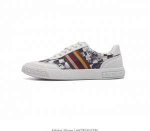 Adidas Shoes 新款阿迪达斯 低帮潮流百搭慢跑鞋 休闲经典运动板鞋, 可以说是 Adidas 阿迪达斯最具标志性的运动鞋 拥有50多年的标志 一款跨越