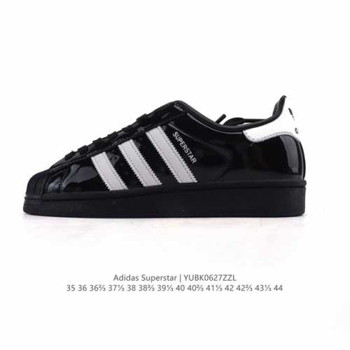 阿迪达斯 Adidas Superstar 2025年新款鞋子 蛇年新款经典贝壳头系列 新款休闲板鞋潮流男女士运动鞋 。鞋面柔软皮革拼接材质 标志性的贝壳鞋头，