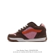 dime × Vans Rowley Xlt “ 新联名来了 ”Vans 再度携手 Dime 展开合作，对颇具辨识度的 Rowley Xlt 鞋型进行复刻，重塑