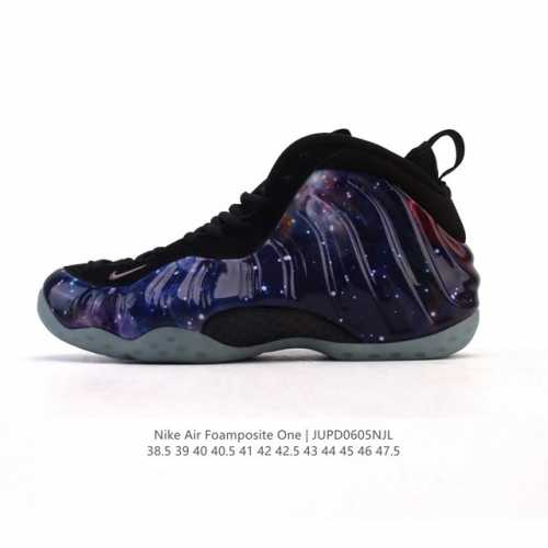 公司级 耐克Nike Air Foamposite One 男鞋 时尚运动鞋潮篮球鞋，它是一双内场的后卫战靴，97年1月份首期发行，使用Foamposite一次