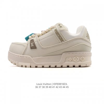 公司级 路易威登 Louis Vuitton Lv路易威登板鞋 时尚运动鞋潮厚底增高男女鞋。舒适防滑底和百搭性霸屏整个时尚娱乐圈，细节调整完美主义！采用柔软皮革