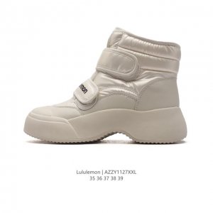 公司级 露露 Lululemon 雪地靴 保暖耐磨防滑 防泼水加绒棉鞋warm Hug Mid抱抱鞋 短筒 厚底增高户外登山雪地靴 女款。鞋带是魔术贴设计，穿脱