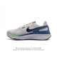 公司级nike Air Zoom Structure 25 轻量跑鞋。鞋面采用透气工程网眼材质制作。鞋身整体轻盈舒适透气,鞋子颜色以白灰色为主色调！耐克logo