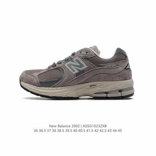 真标 新百伦 New Balance 2002R 跑鞋 男女运动鞋厚底老爹鞋。沿袭了面世之初的经典科技，以 ENCAP 中底配以升级版 N-ERGY 缓震物料。